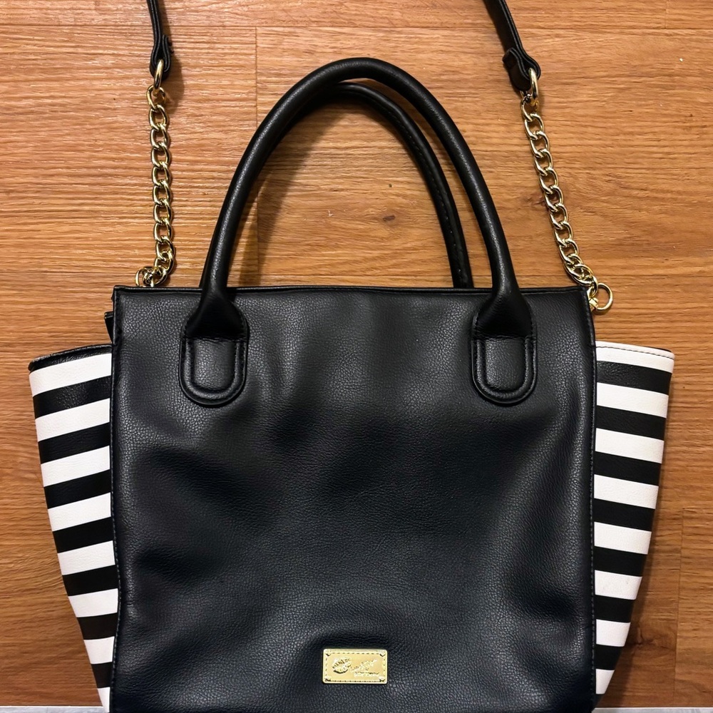 Luv By Betsey Johnson NWOT Cute Cat Face Black/White Striped Sides Satchel - Picture 6 of 10